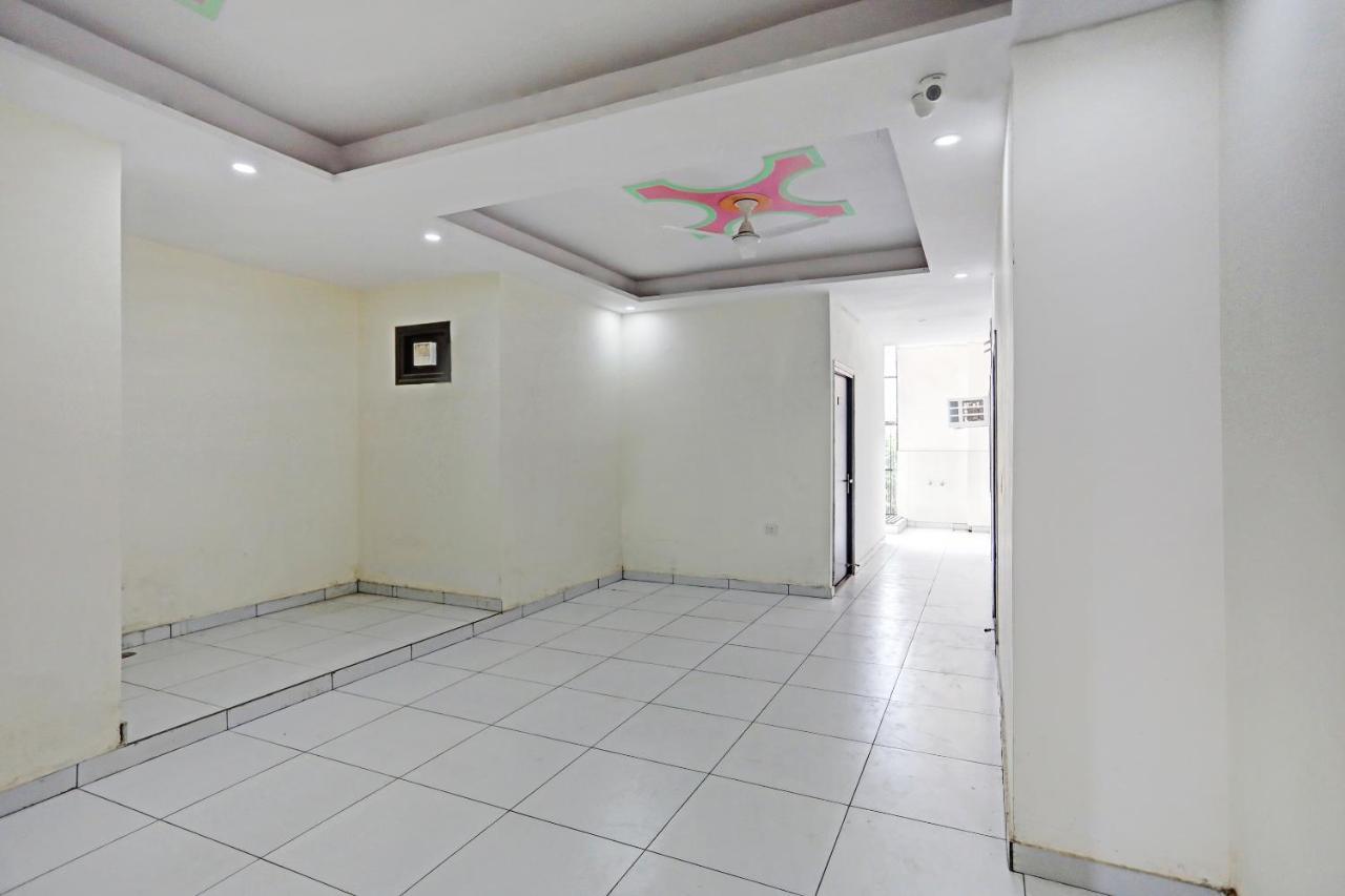 Capital O Friends Zone The Guest House Большая Нойда Экстерьер фото
